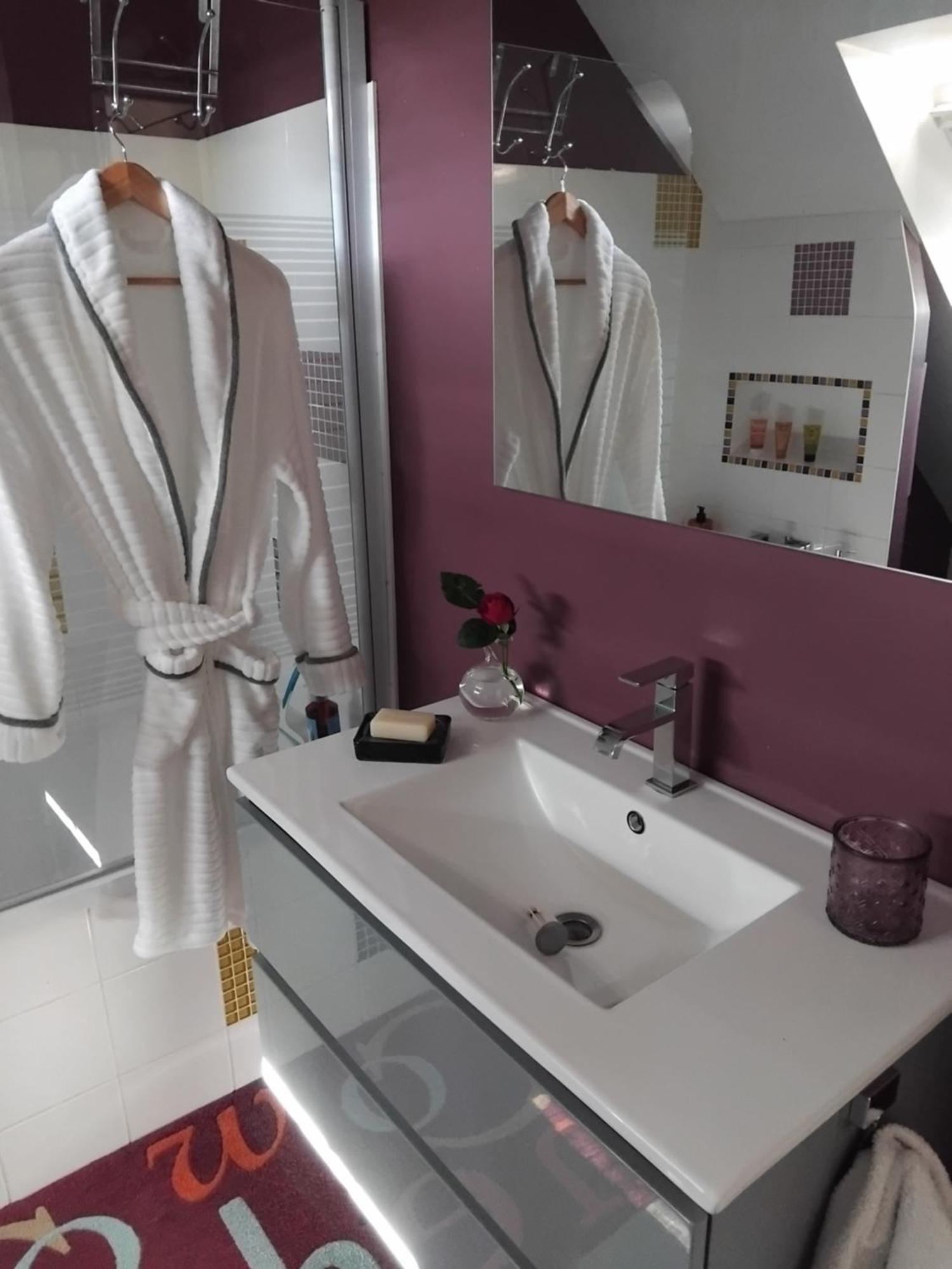 Chambre Dans Un Ecrin De Verdure Angrie Exterior photo